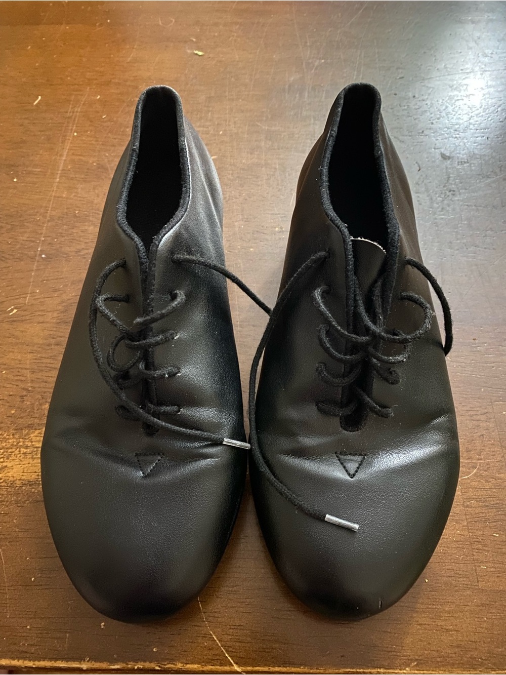 Leo black tap shoes size 8.5